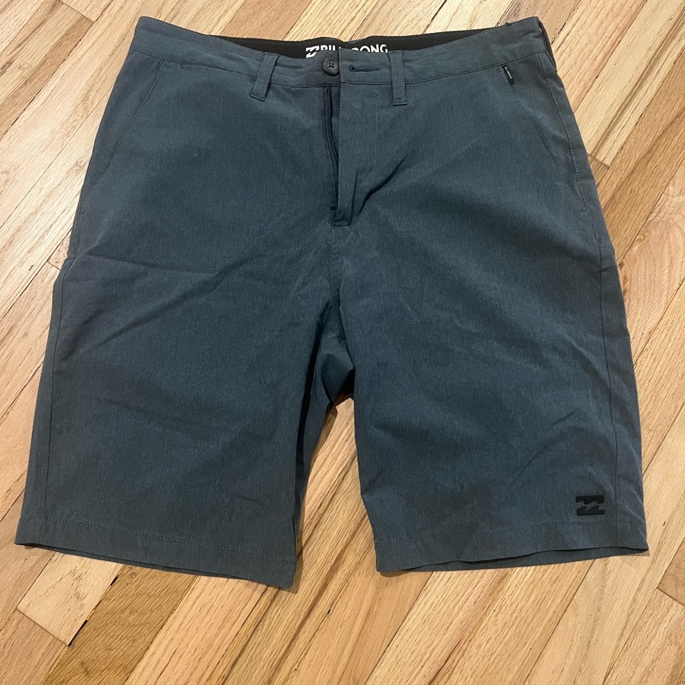 Billabong Men's Blue Submersible Shorts 31”